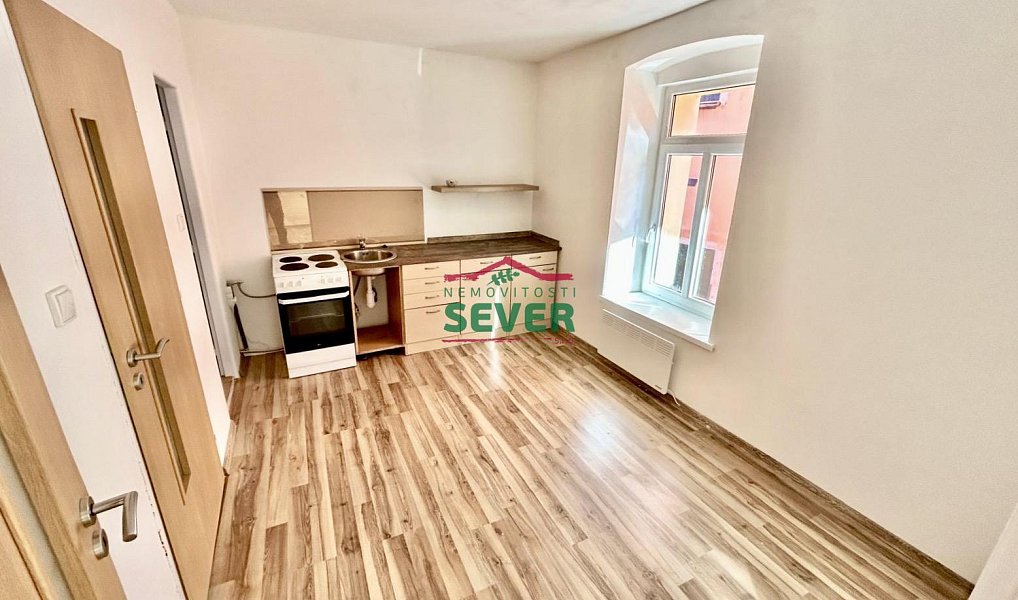 Prodej domu 571 m² s pozemkem 158 m², Luby – náhled fotky 21