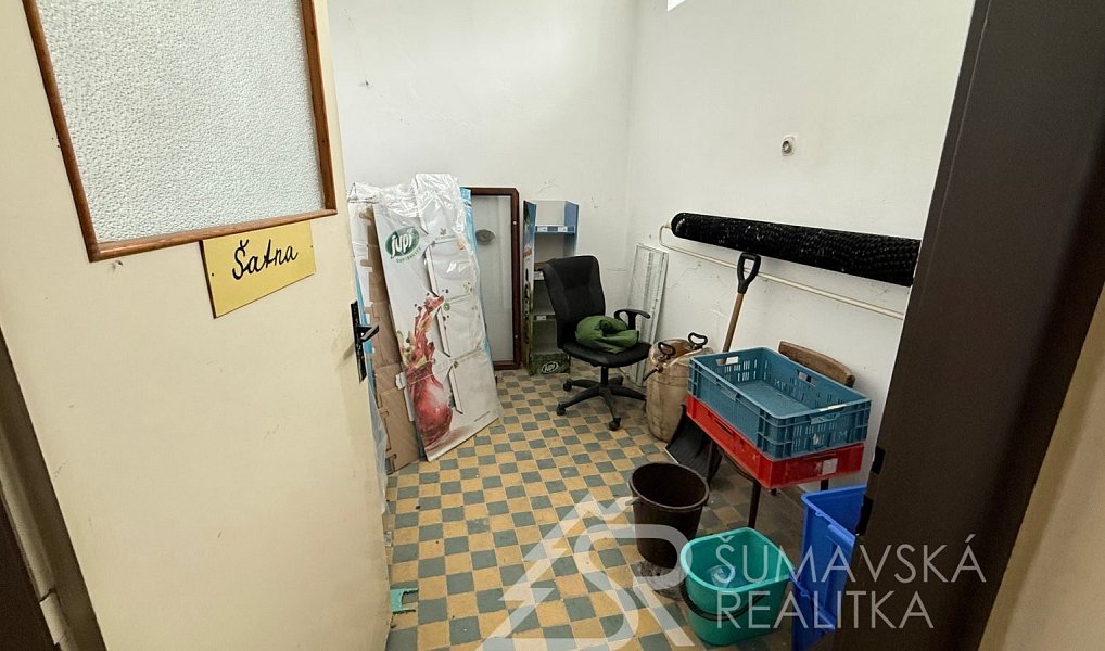 Pronájem skladovacích prostor 300 m², Sušice – náhled fotky 6