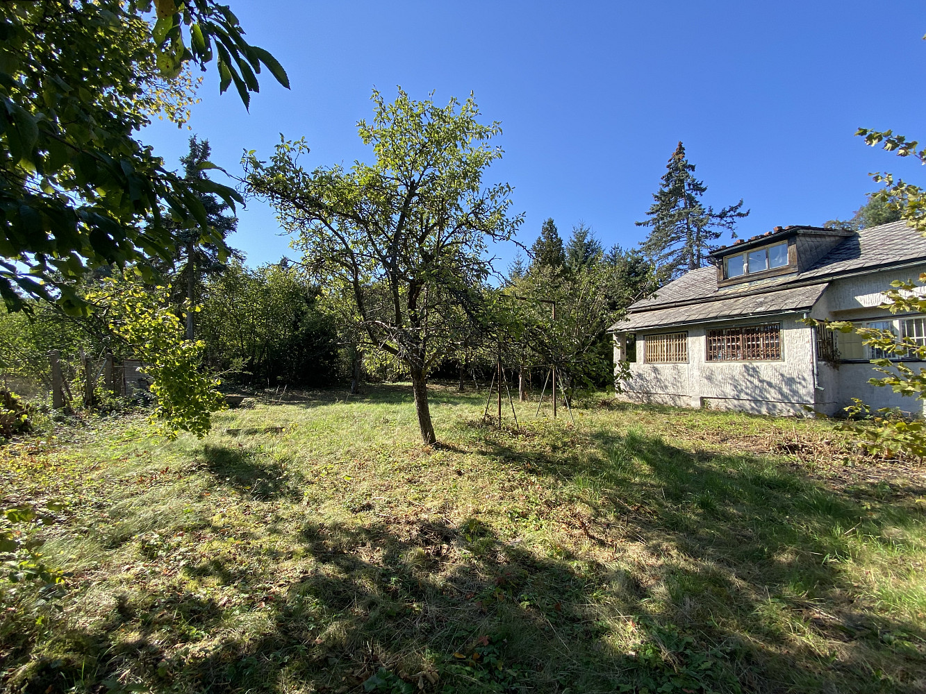 Prodej stavebního pozemku 1 605 m² – fotografie 2