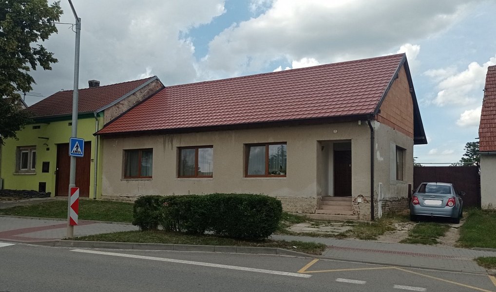 Prodej domu 146 m² s pozemkem 1 022 m², Drnholec – fotka 1 z 26