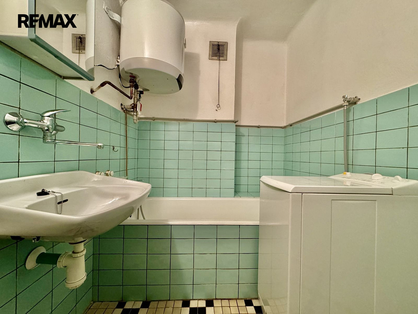 Pronájem bytu 3+1 78 m² – fotografie 2
