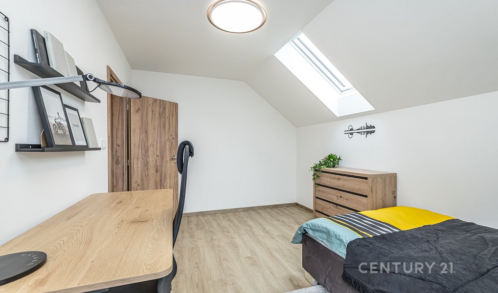Prodej bytu 4+kk 117 m², Škvorec – náhled fotky 15