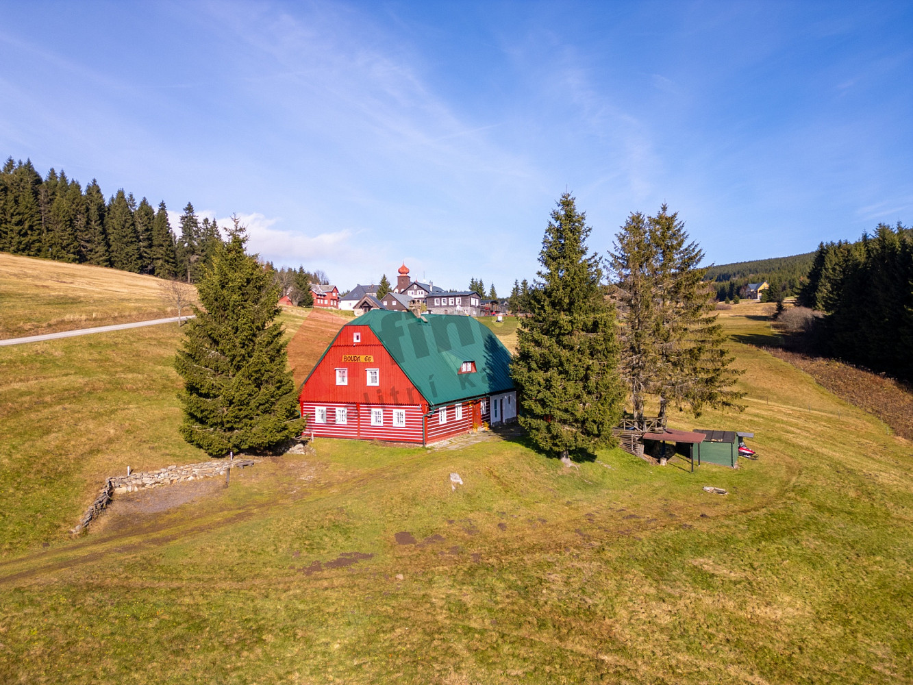 Prodej ubytovacího objektu 233 m² – fotografie 3