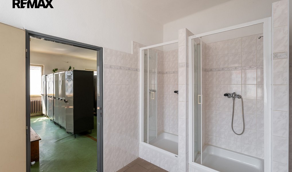 Prodej výrobních prostor 1 115 m², Nové Hrady – náhled fotky 39
