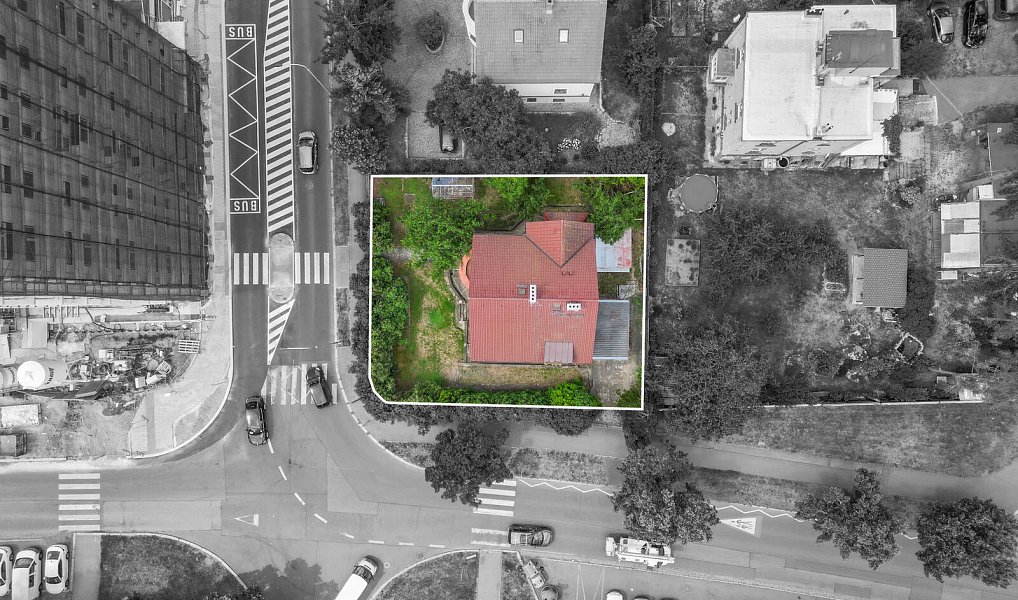 Prodej domu 314 m² s pozemkem 635 m², Praha – náhled fotky 2