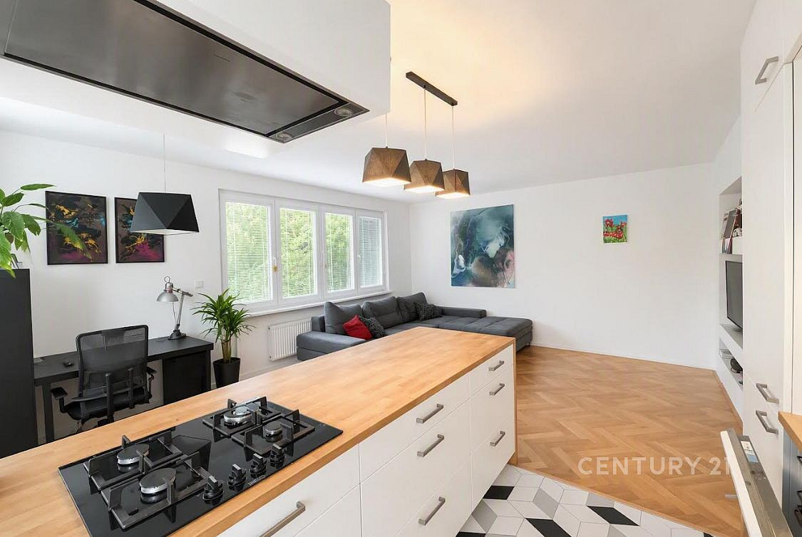 Pronájem bytu 3+kk 75 m²