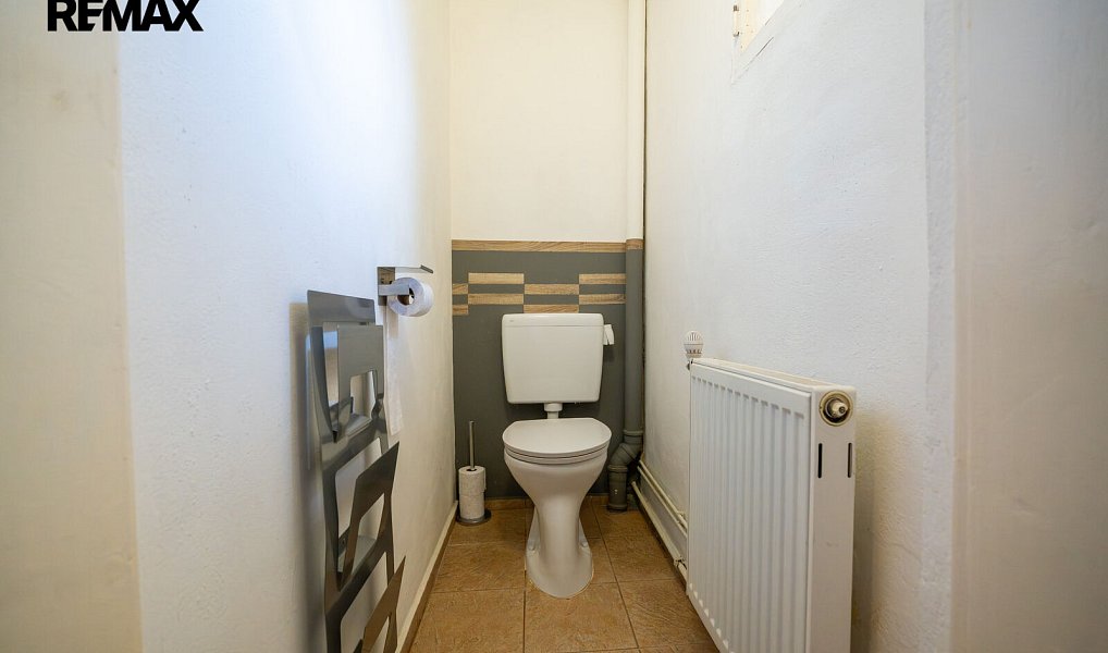 Prodej domu 259 m² s pozemkem 812 m², Jaroměř – náhled fotky 6