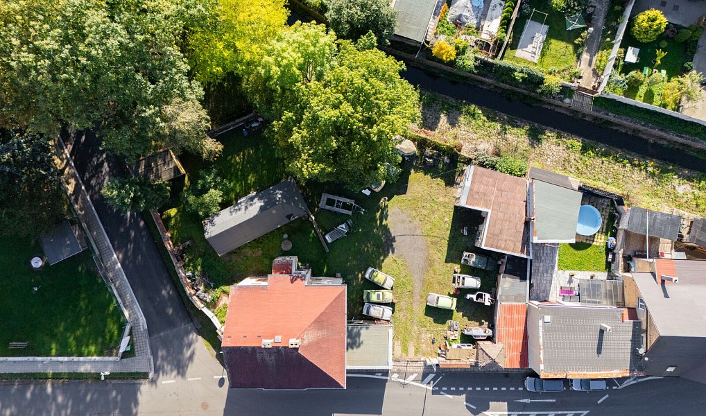 Prodej domu 448 m² s pozemkem 448 m², Zabrušany – náhled fotky 2