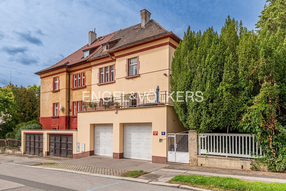 Prodej domu 255 m² s pozemkem 740 m² — photo 2