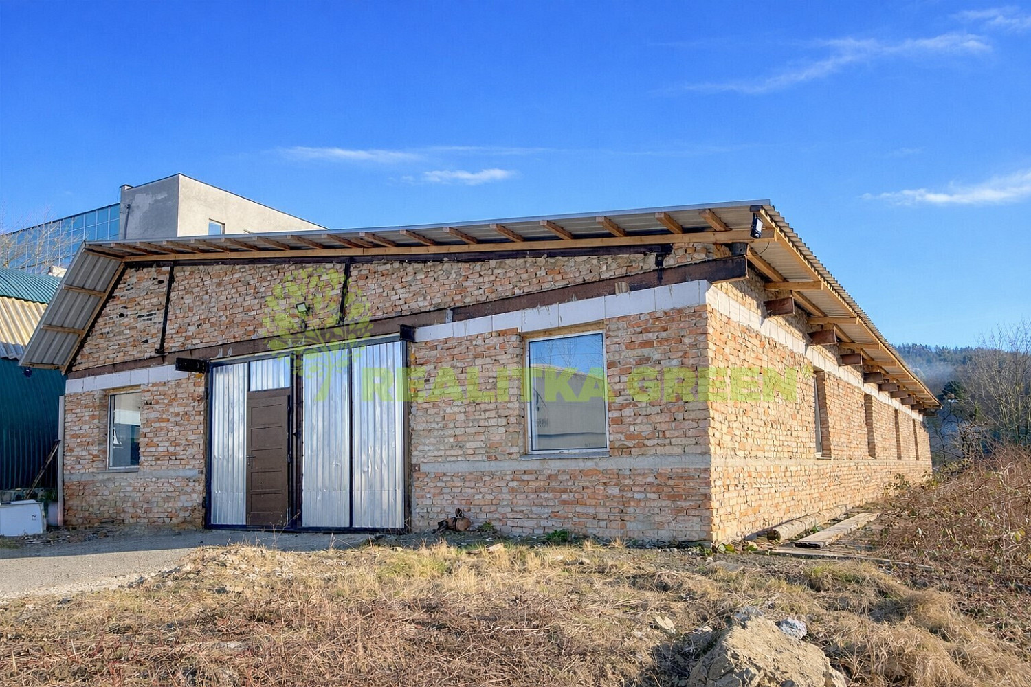 Pronájem komerčních prostor v obci Podlesí u Valašského Meziříčí, okr. Vsetín, CP 376 m² – pohled 2