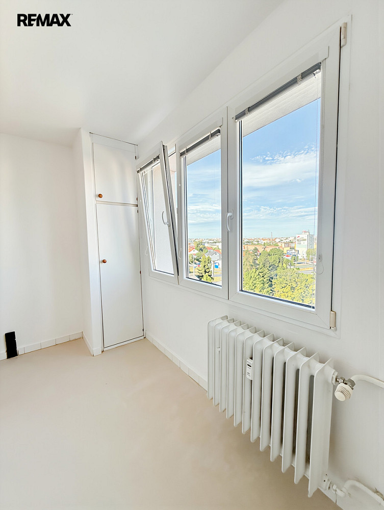 Prodej bytu 3+1 66 m² — photo 3