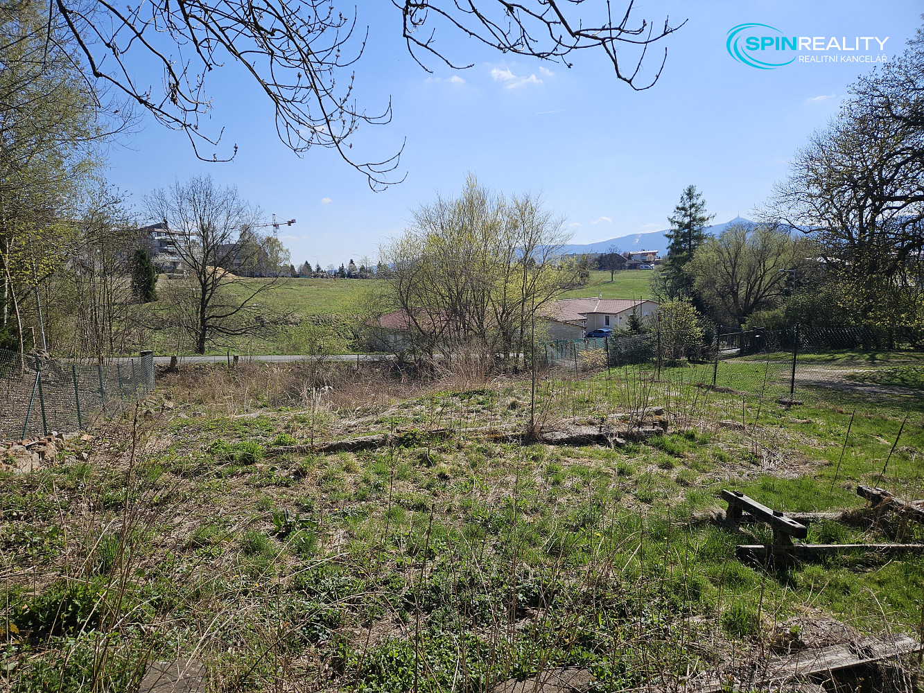 Prodej stavebního pozemku 600 m² – fotografie 3