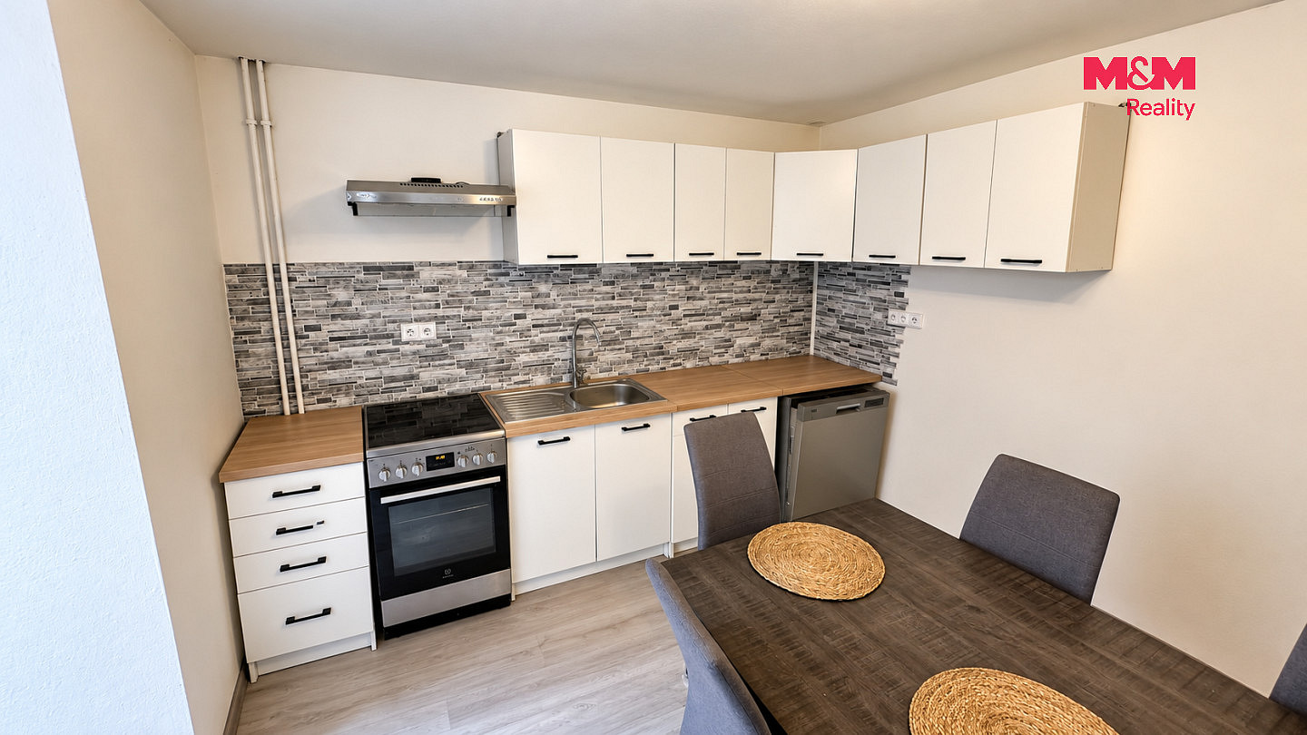 Prodej domu 144 m² s pozemkem 500 m² – fotografie 2