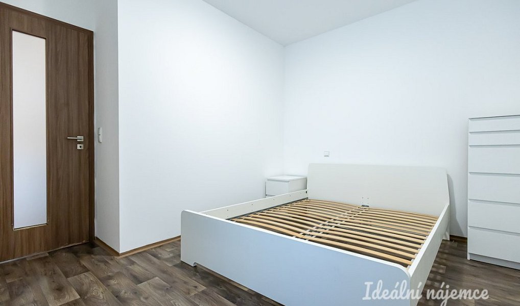 Pronájem bytu 2+kk 44 m², Praha – náhled fotky 8
