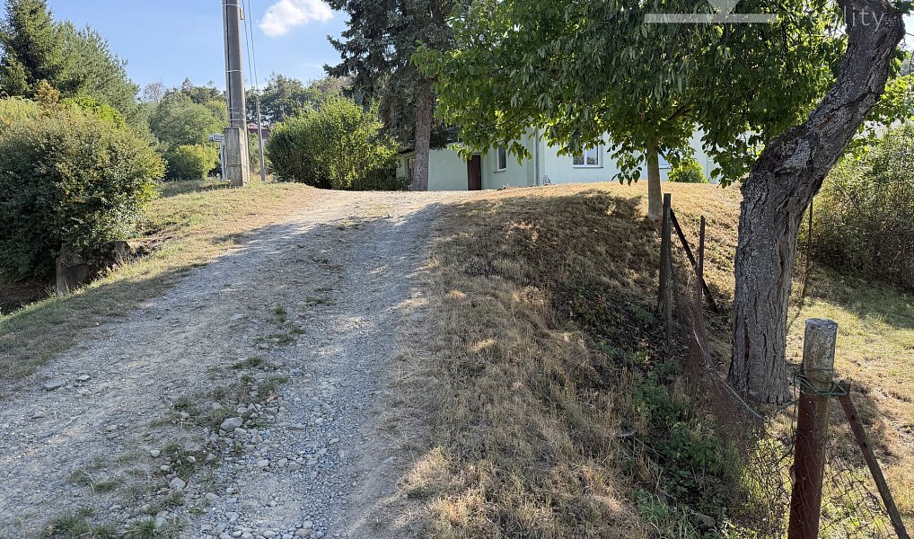 Prodej stavebního pozemku 931 m², Podivice – náhled fotky 5