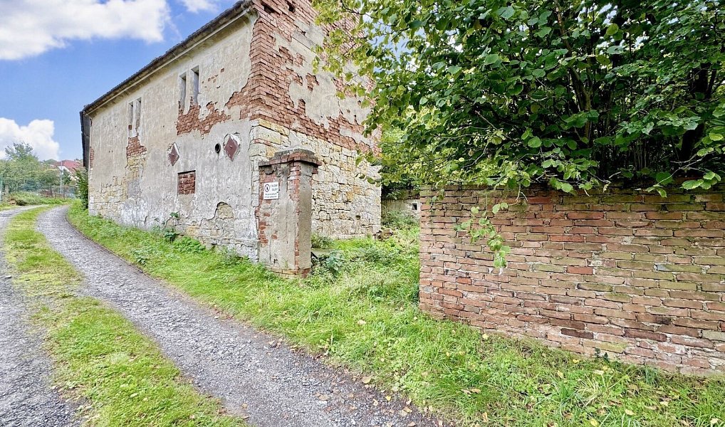 Prodej stavebního pozemku 889 m², Holedeč – náhled fotky 4