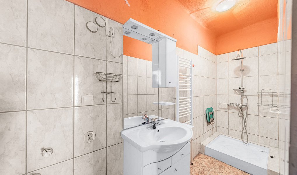 Prodej domu 178 m² s pozemkem 525 m², Dešenice – náhled fotky 13