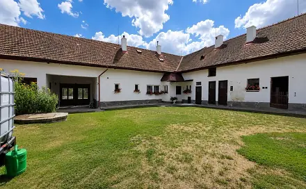 Prodej domu 230 m² s pozemkem 2 295 m², Moravské Budějovice - Vranín, okres Třebíč