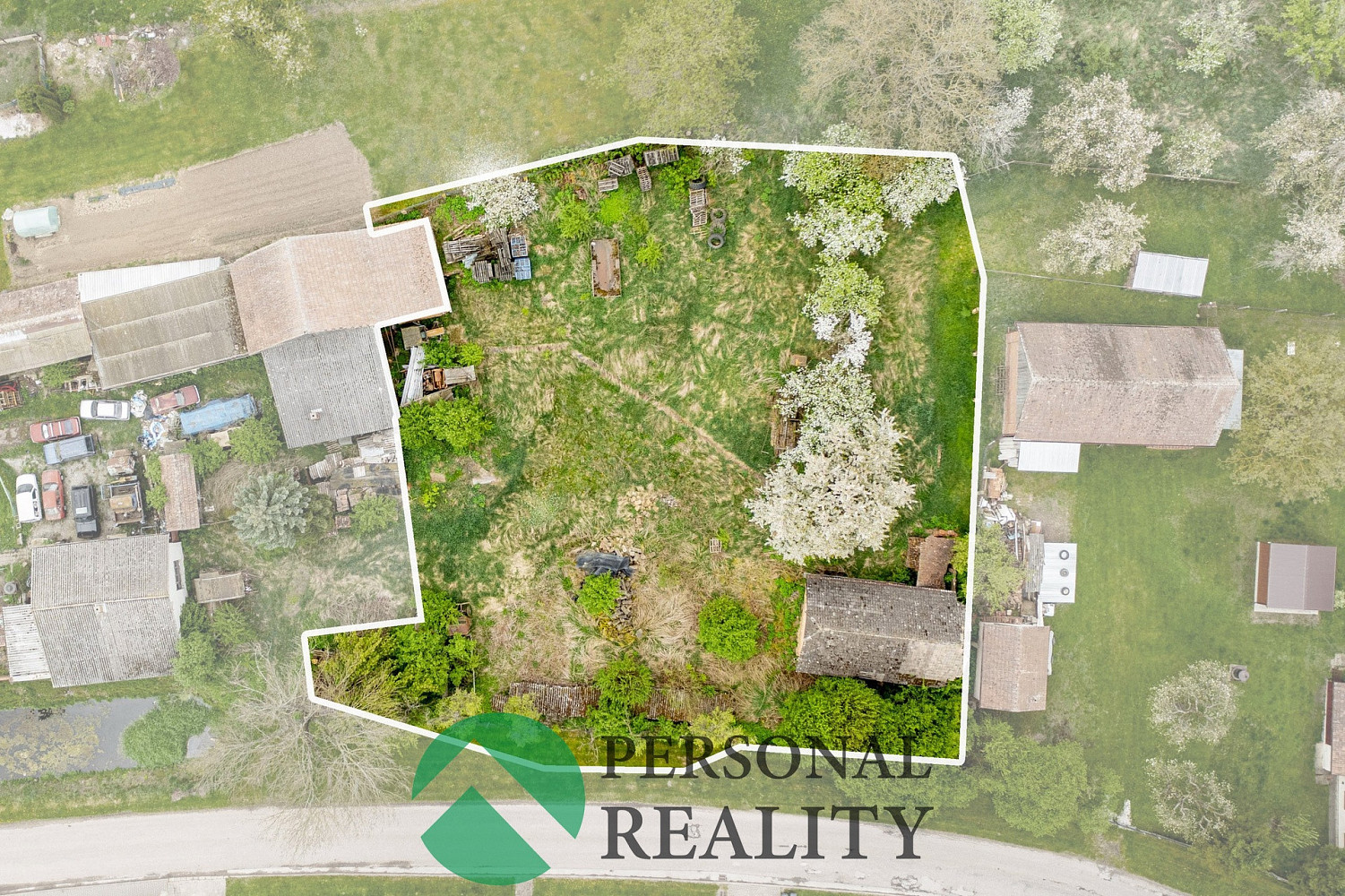 Prodej stavebního pozemku 2 203 m² – fotografie 4