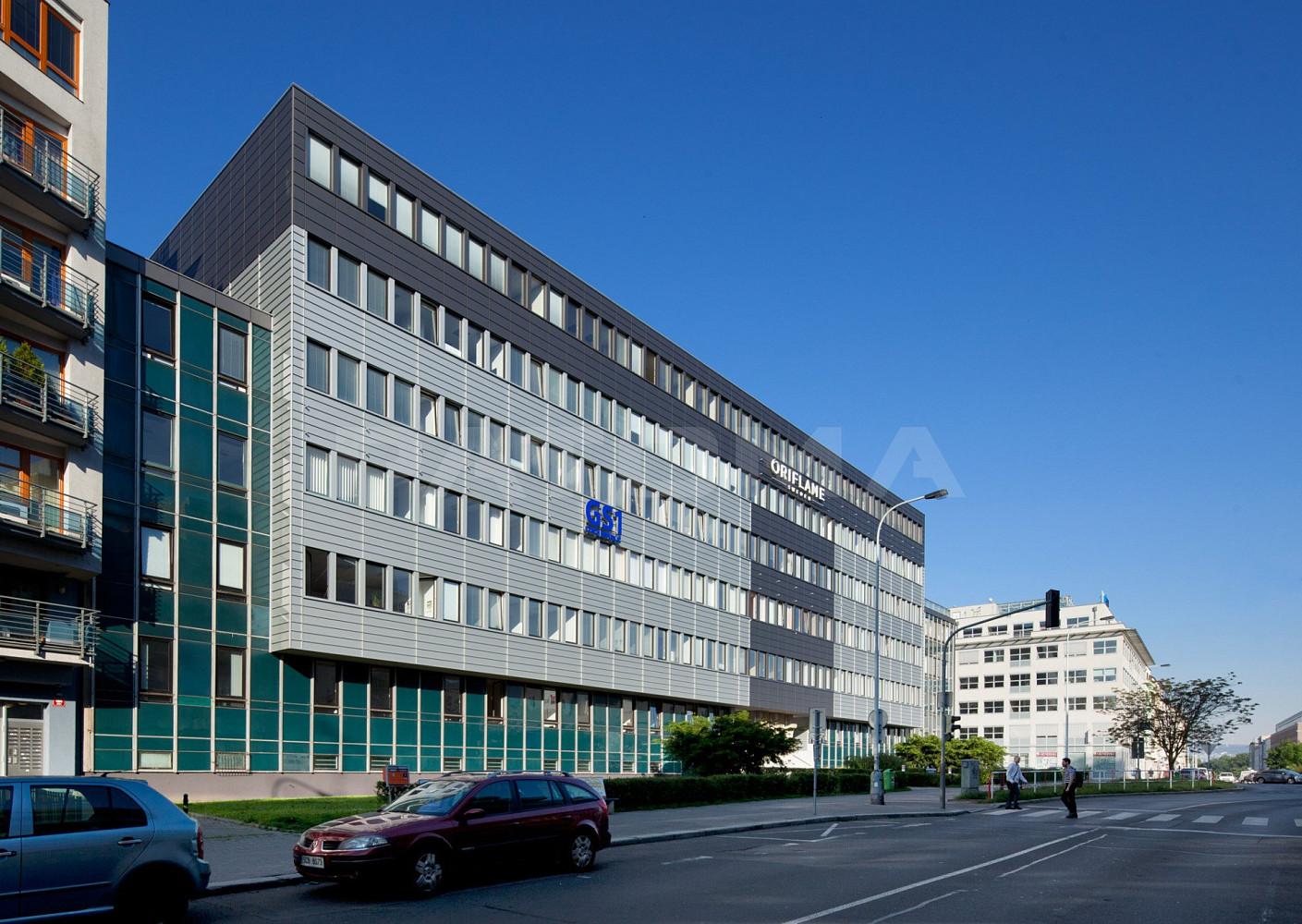 Pronájem kanceláře 658 m²