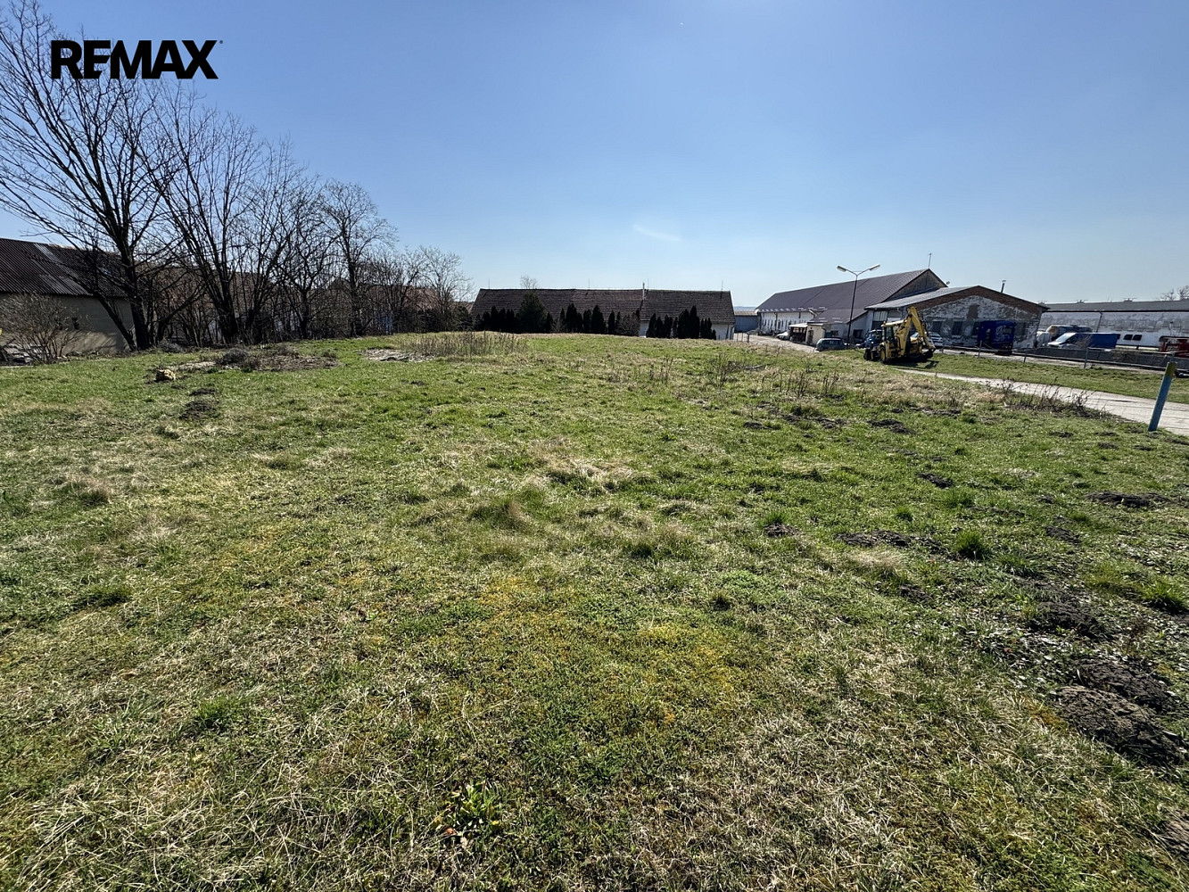 Prodej komerčního pozemku 2 400 m² — photo 2