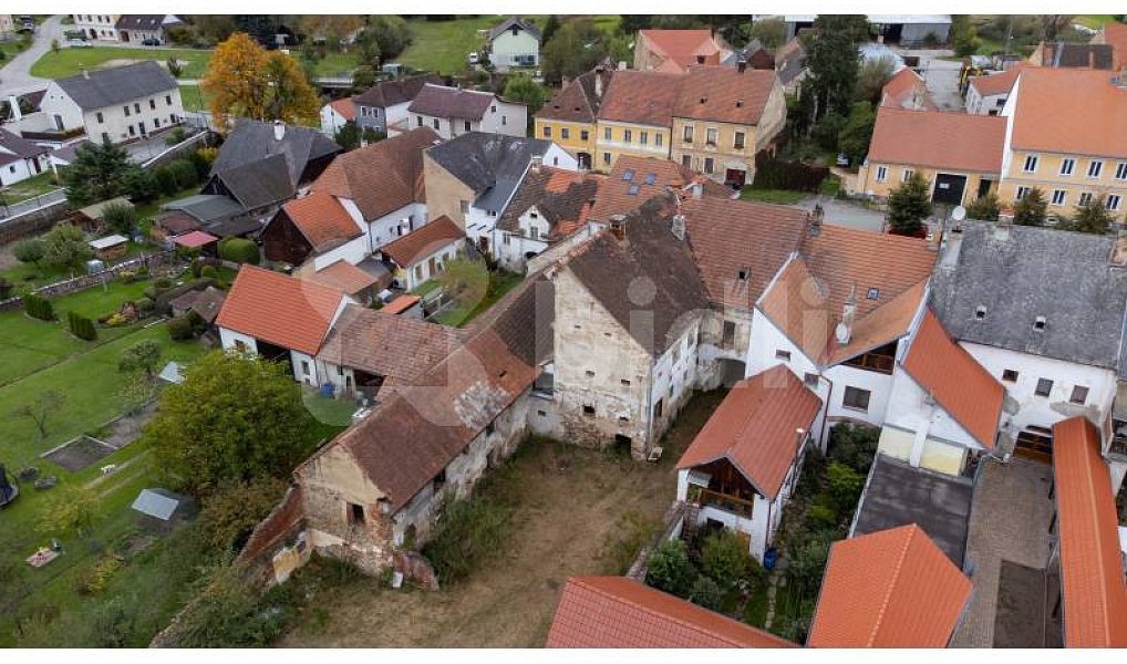 Prodej domu 198 m² s pozemkem 1 295 m², Chvalšiny – náhled fotky 10