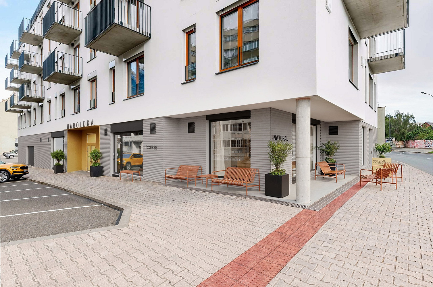 Prodej obchodních prostor 66 m² — photo 2