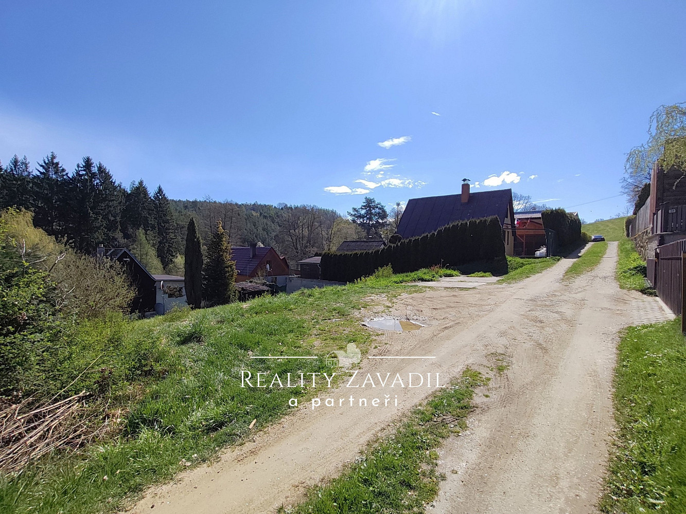 Prodej stavebního pozemku 388 m² – fotografie 3