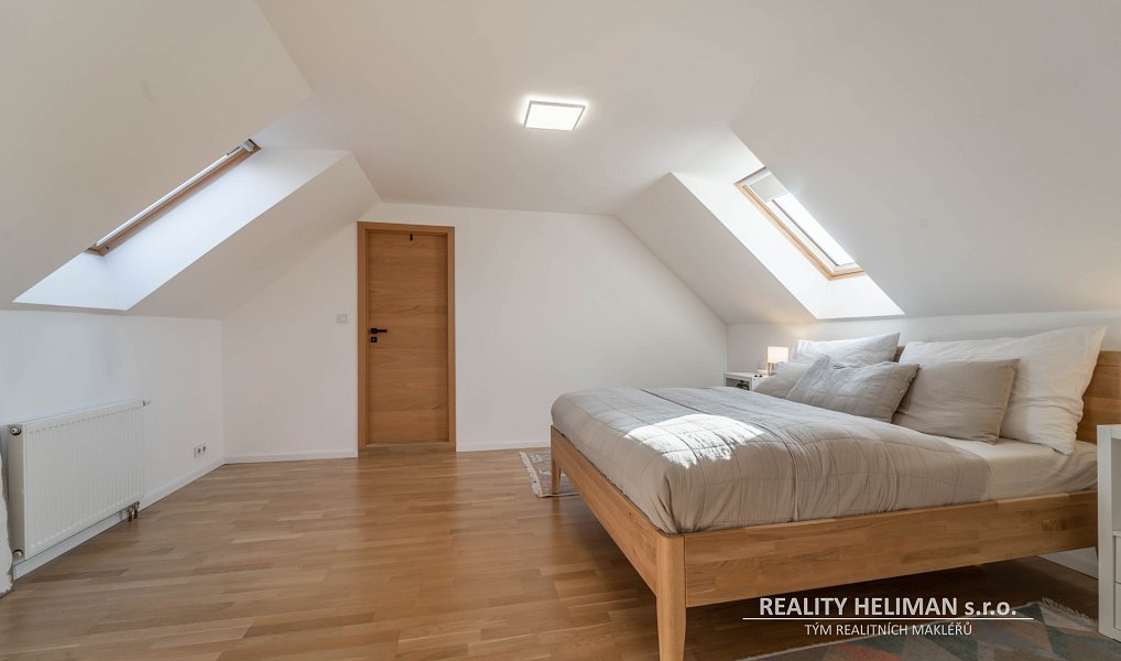 Prodej domu 260 m² s pozemkem 5 558 m², Košice – náhled fotky 29