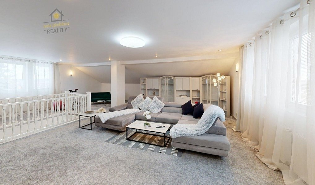 Prodej domu 580 m² s pozemkem 847 m², Rumburk – náhled fotky 17