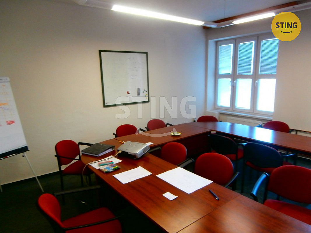 Pronájem kanceláře 580 m² – fotografie 3