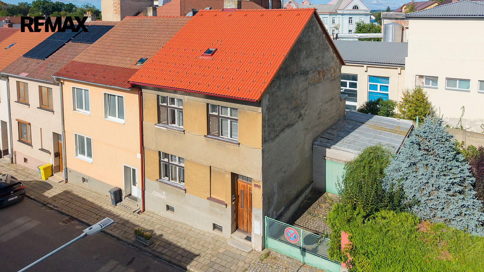 Prodej domu 161 m² s pozemkem 146 m² – fotografie 2