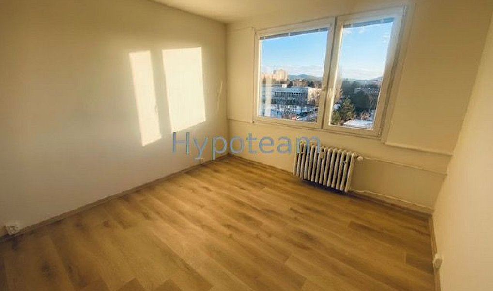 Pronájem bytu 1+kk 20 m², Ústí nad Labem – náhled fotky 3