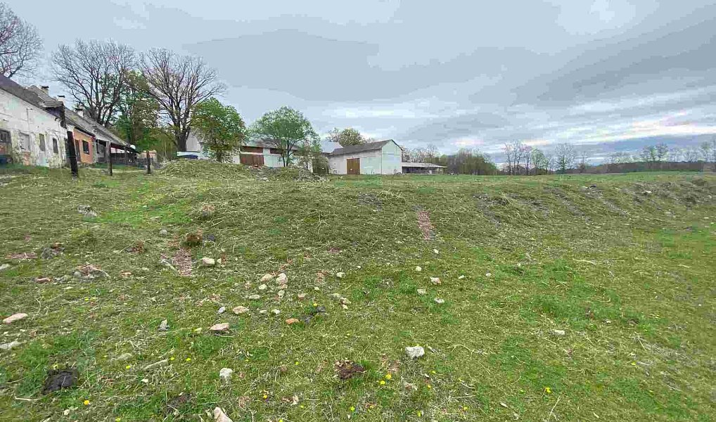 Prodej stavebního pozemku 1 454 m², Žár – náhled fotky 2