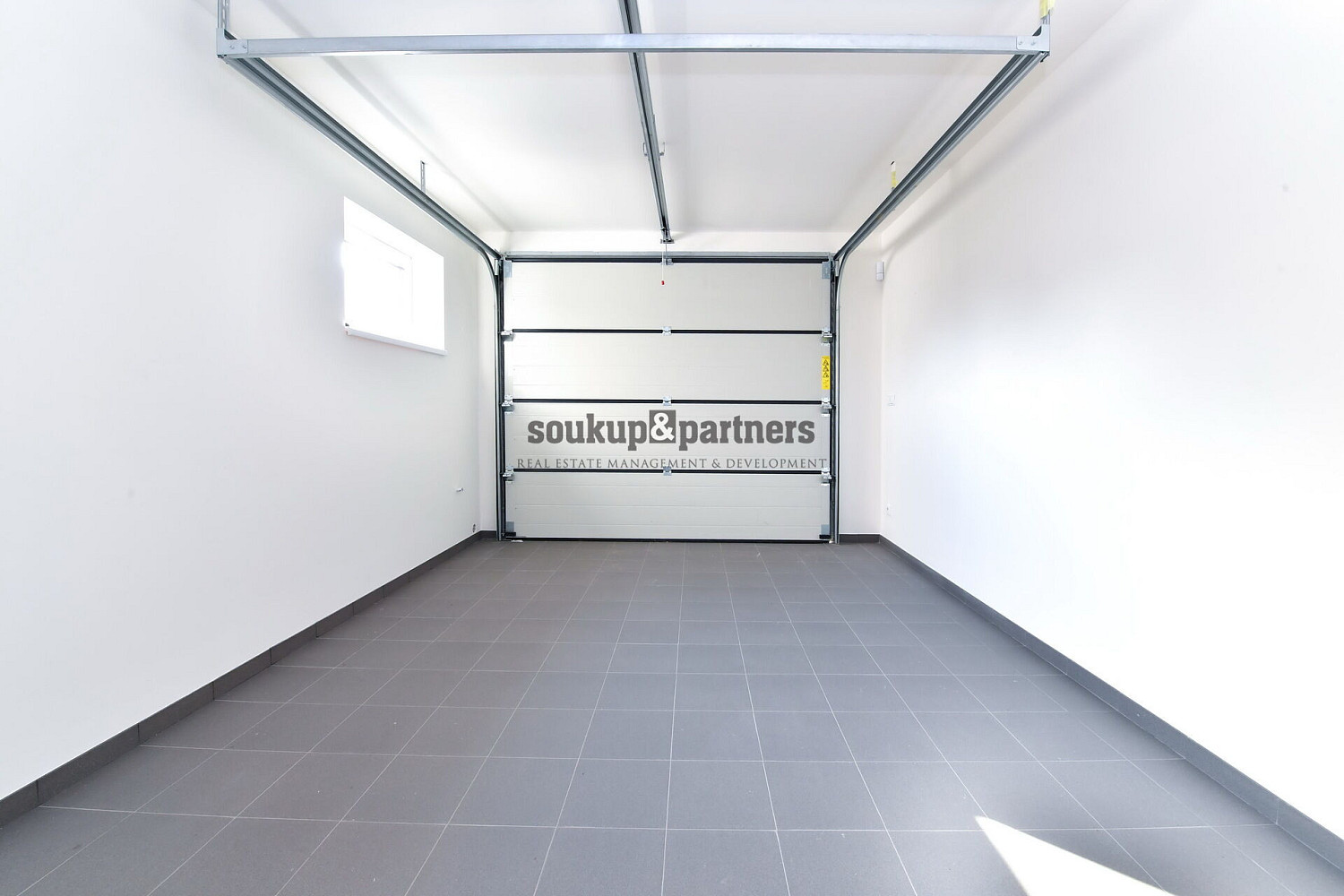 Pronájem domu 193 m² s pozemkem 468 m² — photo 4