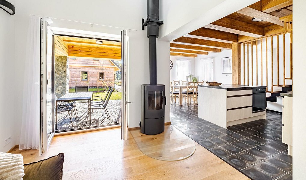 Prodej domu 156 m² s pozemkem 1 485 m², Horní Planá – náhled fotky 2