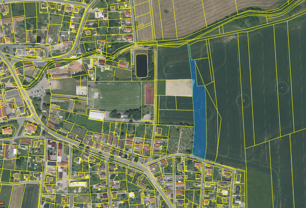 Prodej pole 6 976 m²