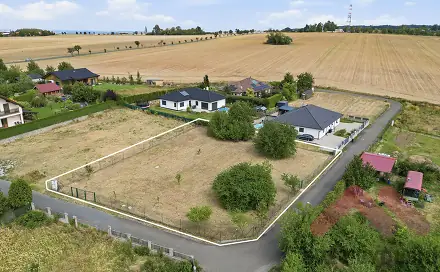 Prodej stavebního pozemku 1 597 m², Sulice, okres Praha-východ