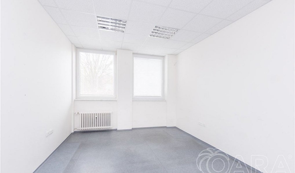 Pronájem kanceláře 549 m², Písek – náhled fotky 21