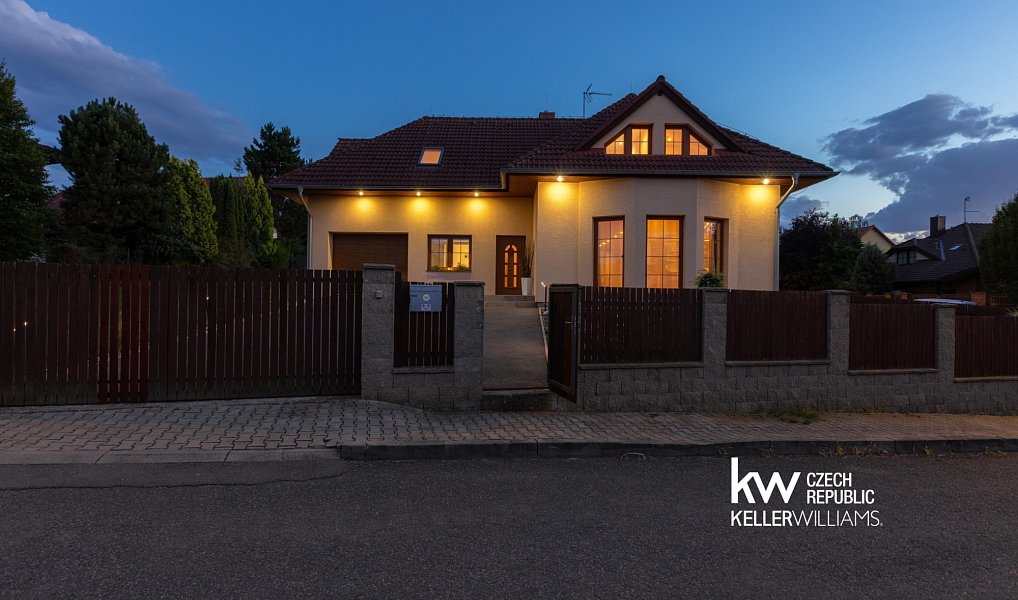 Prodej domu 203 m² s pozemkem 1 141 m², Říčany – náhled fotky 32