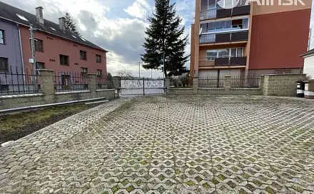 Pronájem garážového stání 12 m2, Vítkov, náměstí Jana Zajíce, Vítkov, okres Opava