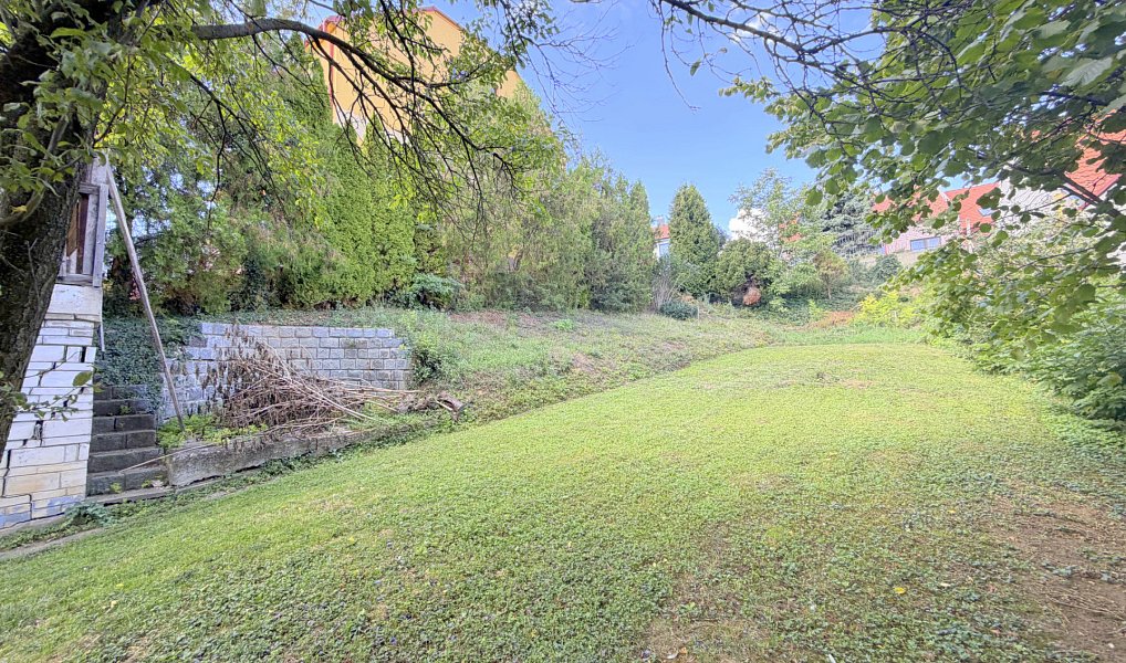 Pronájem domu 150 m² s pozemkem 1 406 m², Hluk – náhled fotky 20