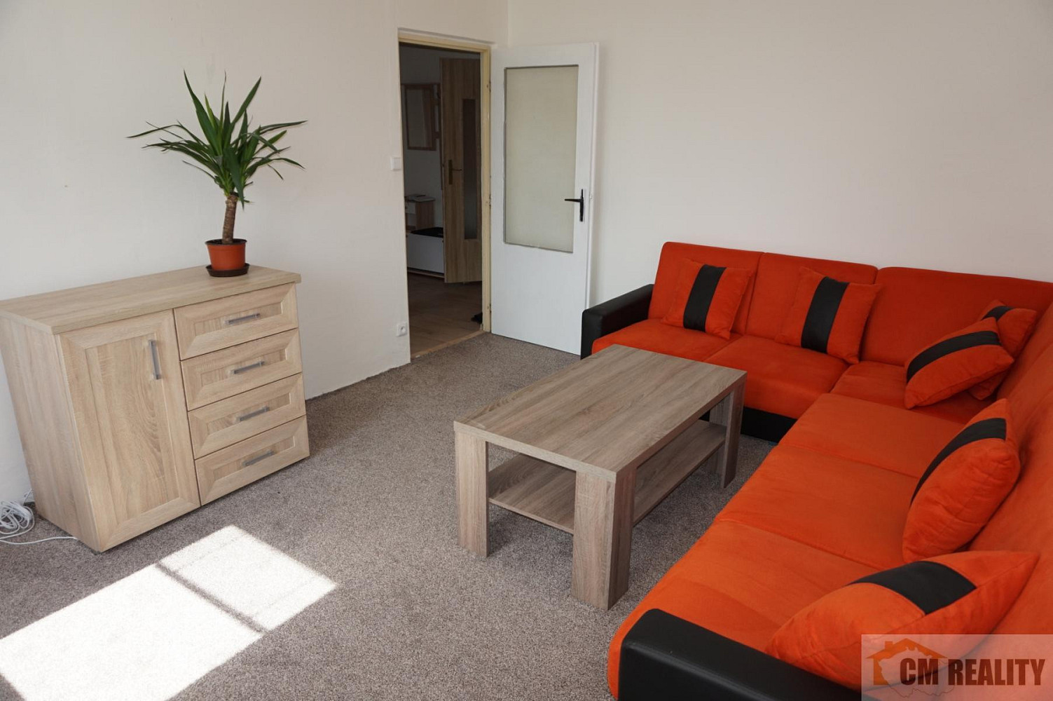 Pronájem bytu 2+1 55 m² – fotografie 2