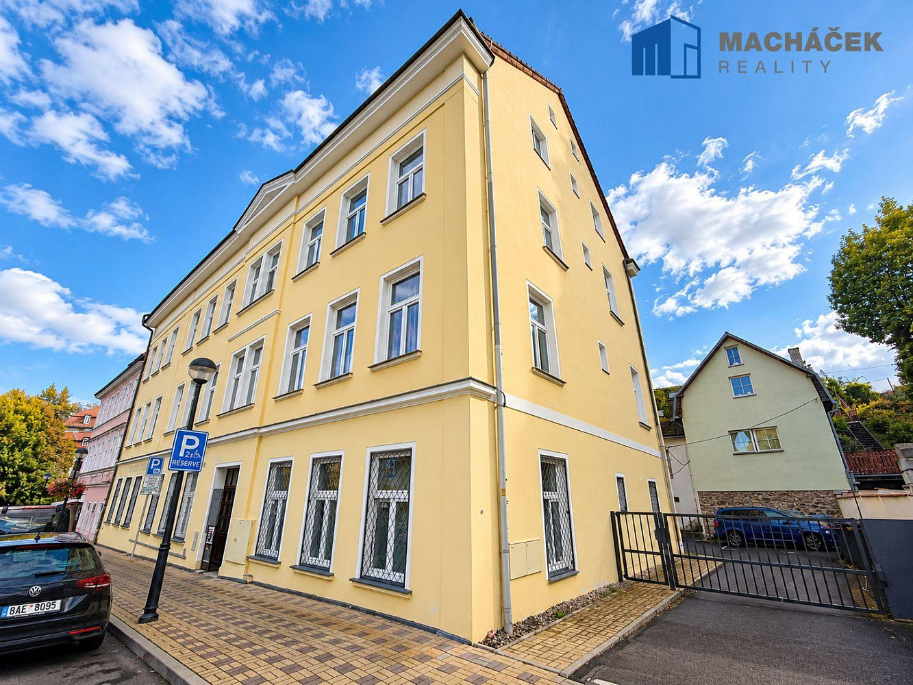 Pronájem bytu 3+kk 132 m²