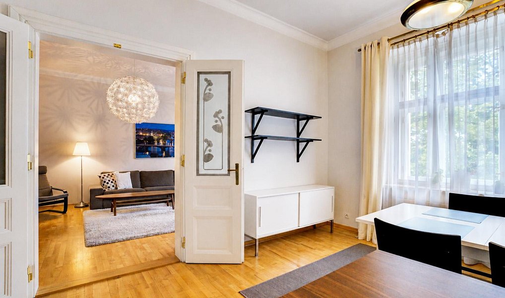 Pronájem bytu 3+1 108 m², Praha – náhled fotky 2