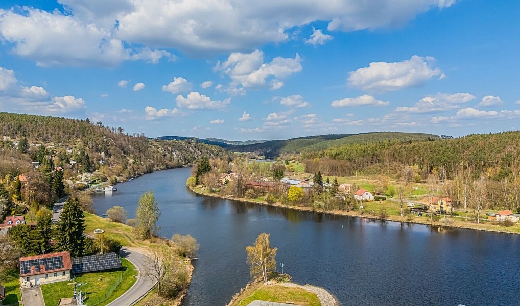 Prodej domu 363 m² s pozemkem 1 345 m², Kamýk nad Vltavou – náhled fotky 25