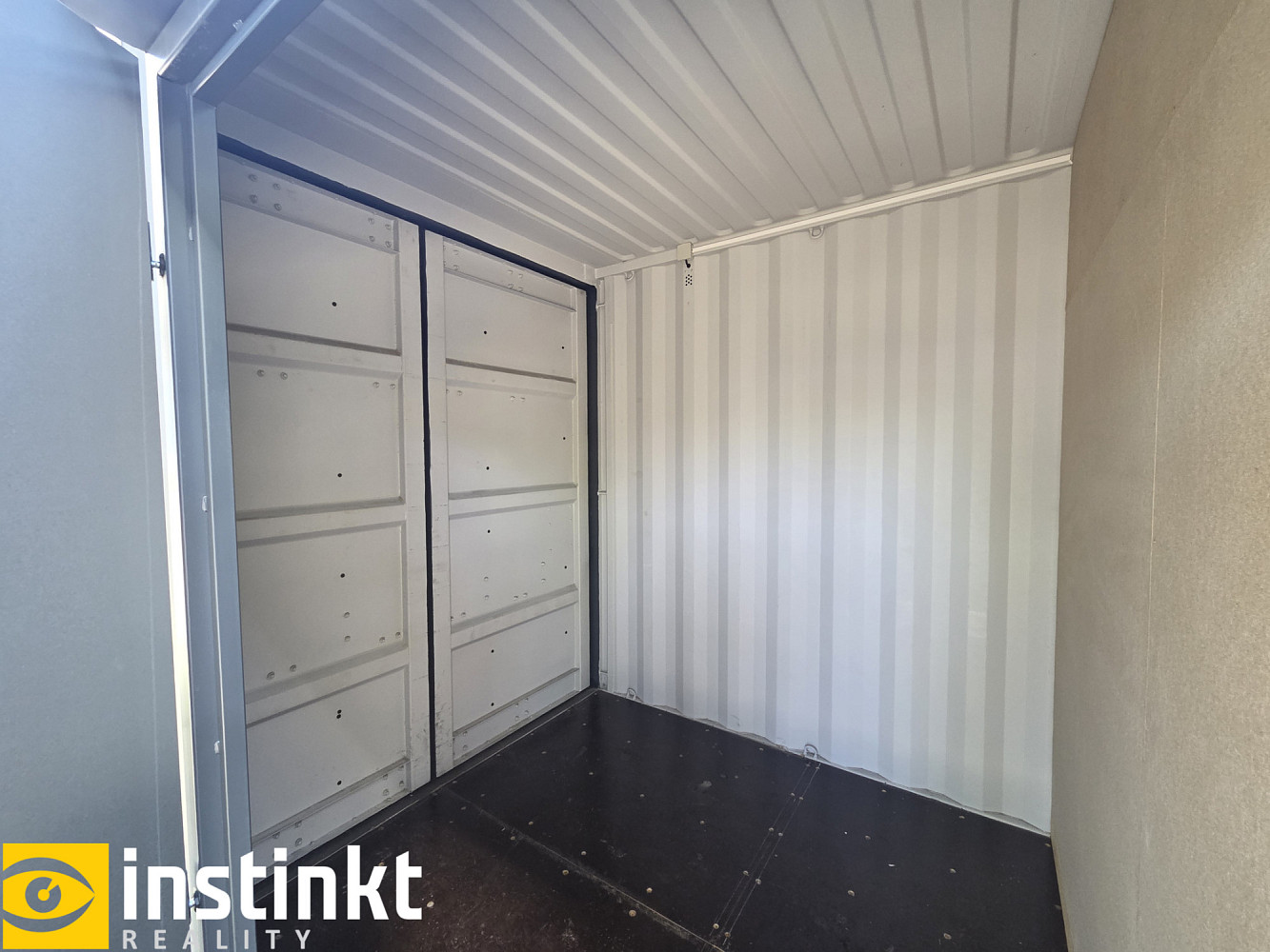 Samoobslužné skladovací boxy, obchodní centrum berounka, plzeň — photo 5