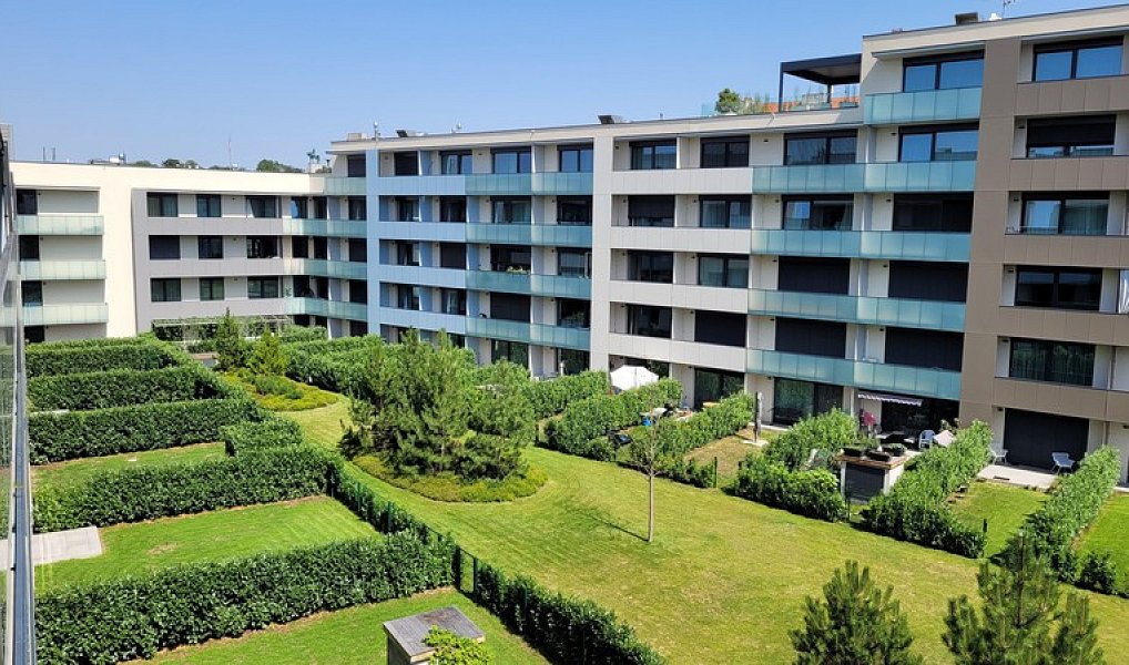 Pronájem bytu 1+kk 45 m², Praha – náhled fotky 9
