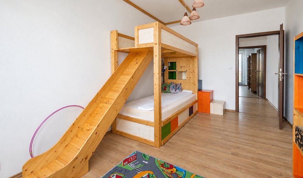 Pronájem bytu 4+kk 120 m², Husinec – náhled fotky 10