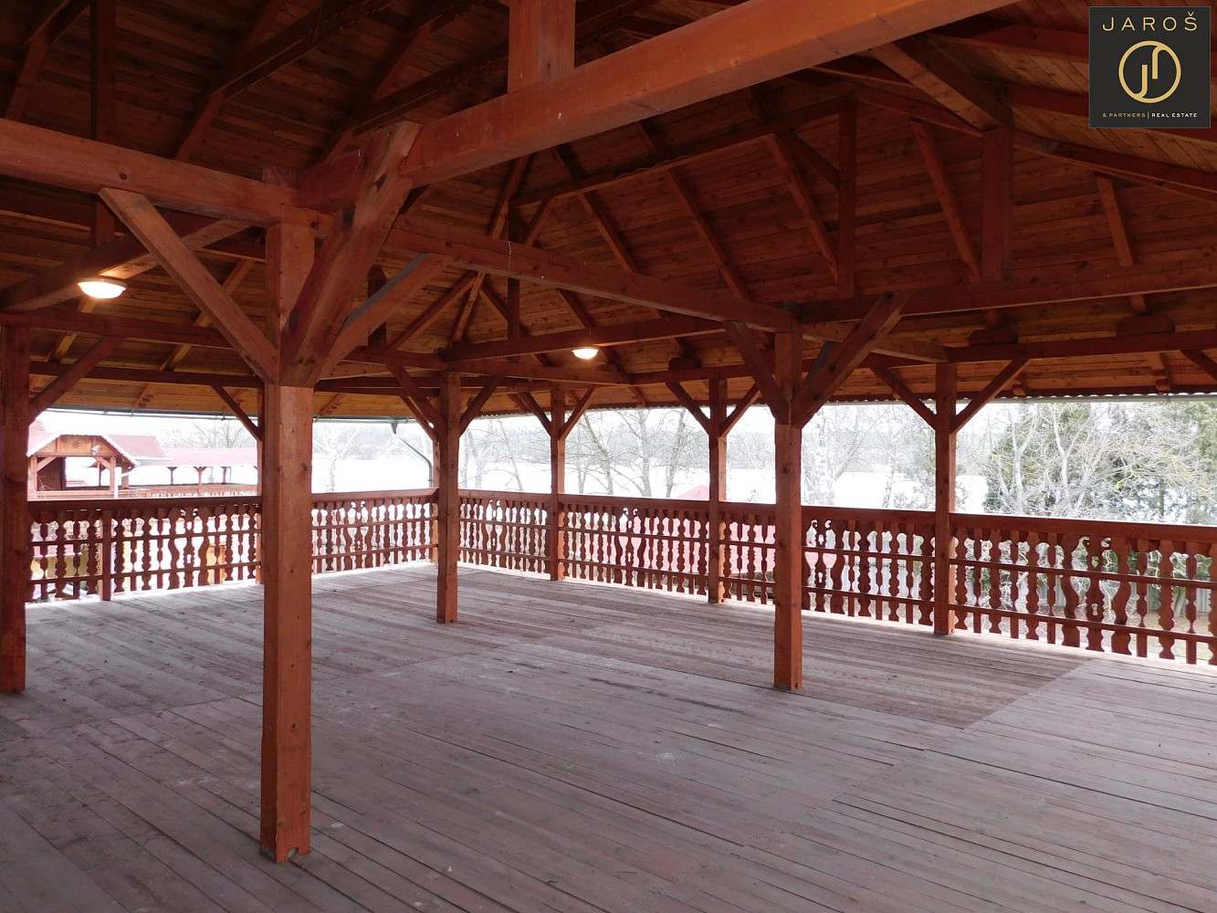 Prodej domu 1 400 m² s pozemkem 21 245 m² – fotografie 3